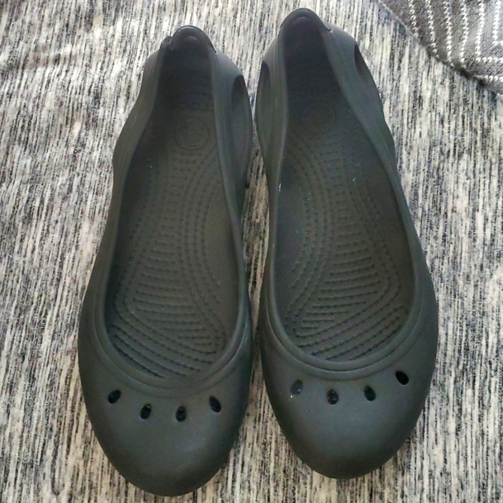 Crocs shoes size 8